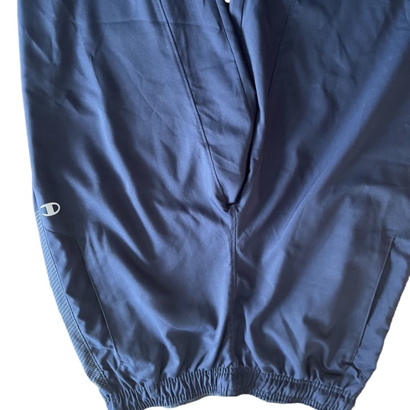 BOGO Men’s Champion Windbreaker Pants - Picture 3 of 5